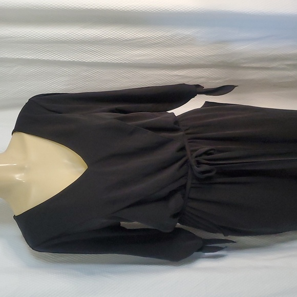 Free People Jumpsuit Black Cold Shoulder Belt V-Neck Wide Leg Size M - Picture 3 of 12